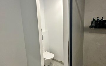 Property slide 32