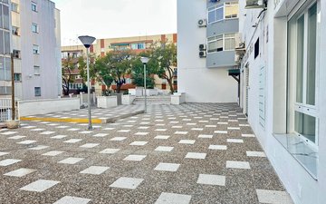 Property slide 22