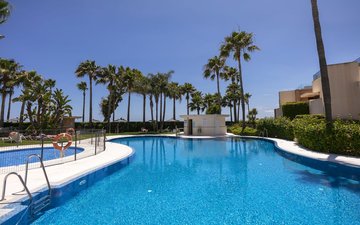 Property slide 25