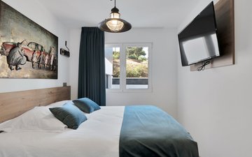 Property slide 31