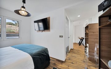 Property slide 40