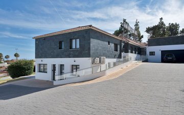 Property slide 76