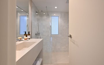 Property slide 20