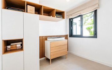 Property slide 21