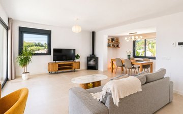Property slide 9