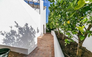 Property slide 107