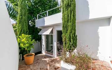 Property slide 108
