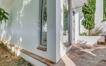 Property slide 127