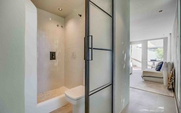 Property slide 16