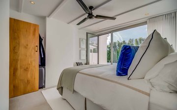 Property slide 76
