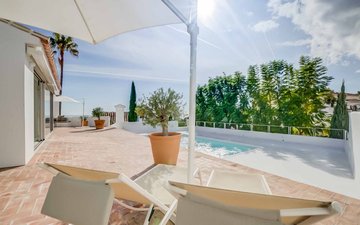Property slide 81