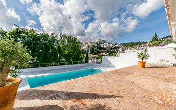 Property slide 94