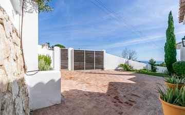 Property slide 96