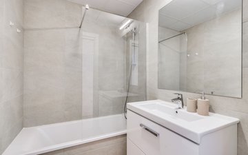 Property slide 14