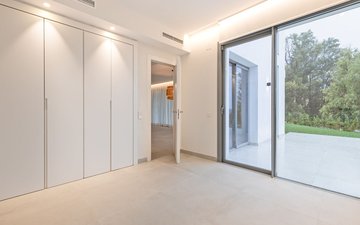 Property slide 25
