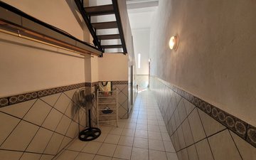 Property slide 10