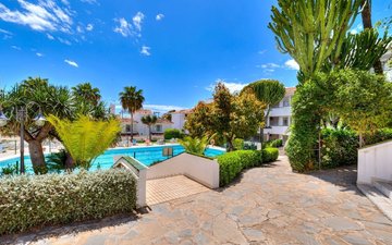 Property slide 15