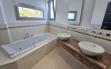 Property slide 25