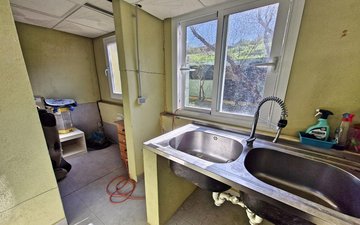 Property slide 40