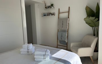 Property slide 32