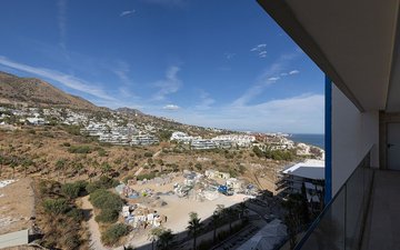 Property slide 25