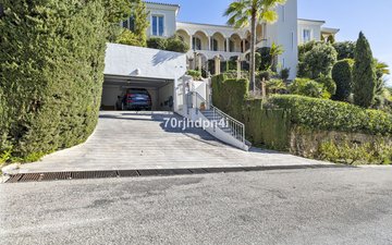 Property slide 74