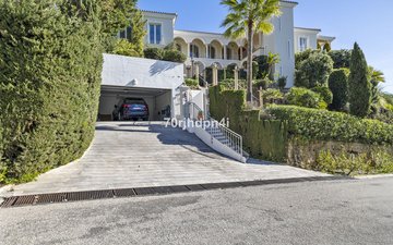 Property slide 75