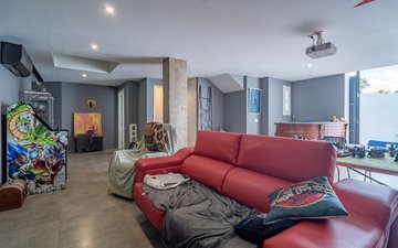 Property slide 21