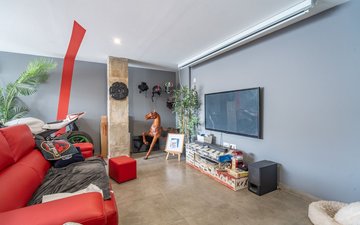 Property slide 24