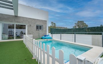 Property slide 28