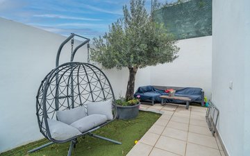Property slide 30