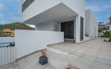 Property slide 31