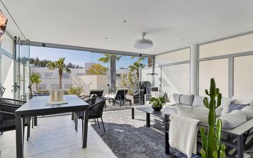 Property slide 10