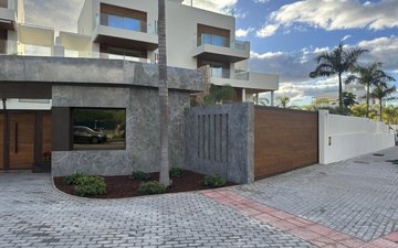 Property slide 18