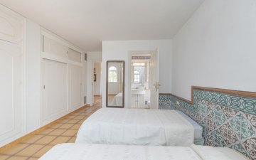 Property slide 17