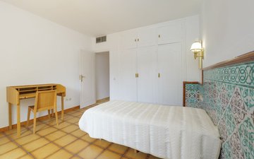 Property slide 20