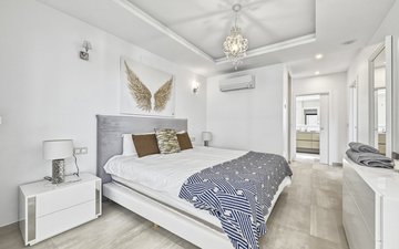 Property slide 22