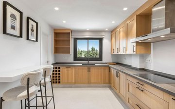 Property slide 10