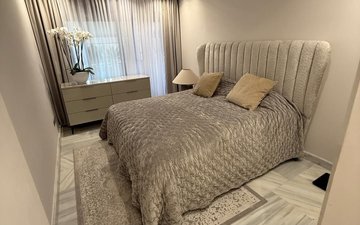 Property slide 32