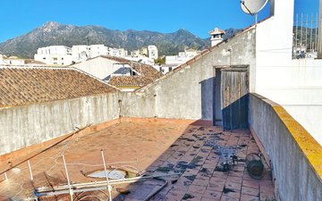 Property slide 21