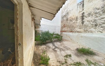 Property slide 5