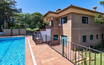 Property slide 25