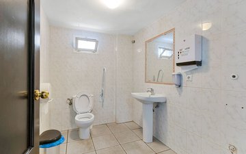 Property slide 19
