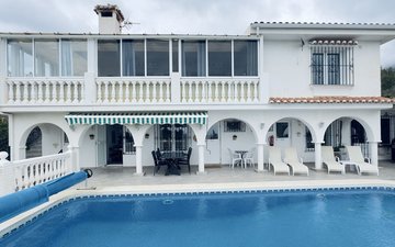 Property slide 25