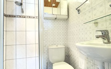 Property slide 32