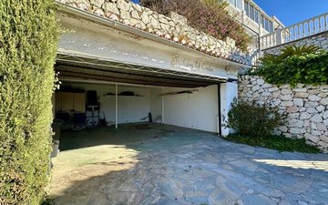 Property slide 39