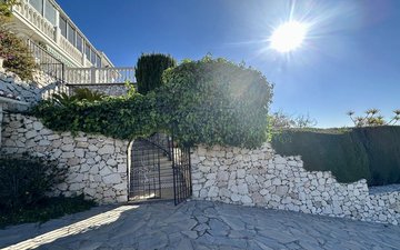 Property slide 41