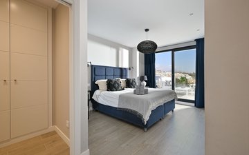 Property slide 21