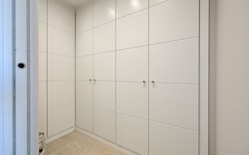 Property slide 22