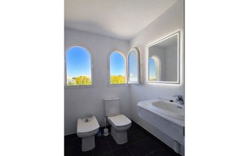 Property slide 14